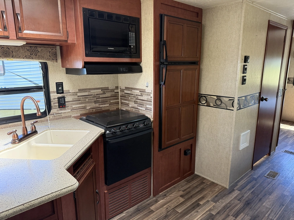 Forest River 30fbs Puma 2016 alt