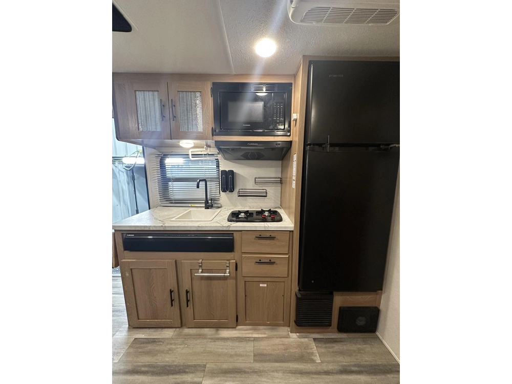 2022 Prime Time Avenger 17fqs alt