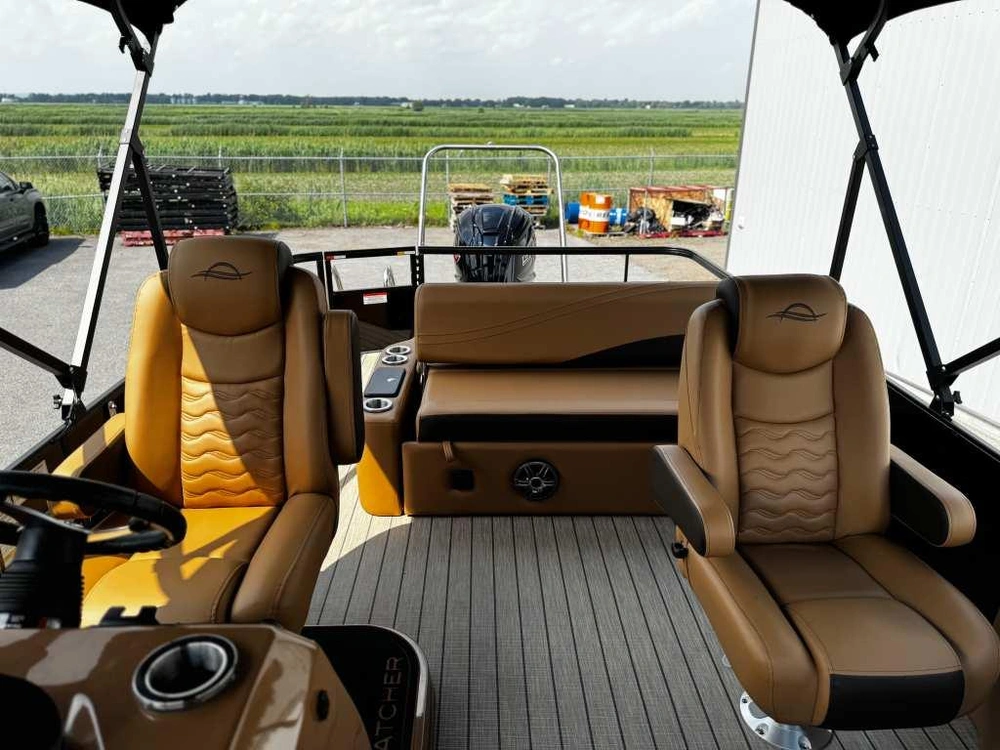 Suncatcher G3 Fusion 324sl 2025 + Remorque + Moteur Yamaha 200 Hp Vmax Sho 2025 alt