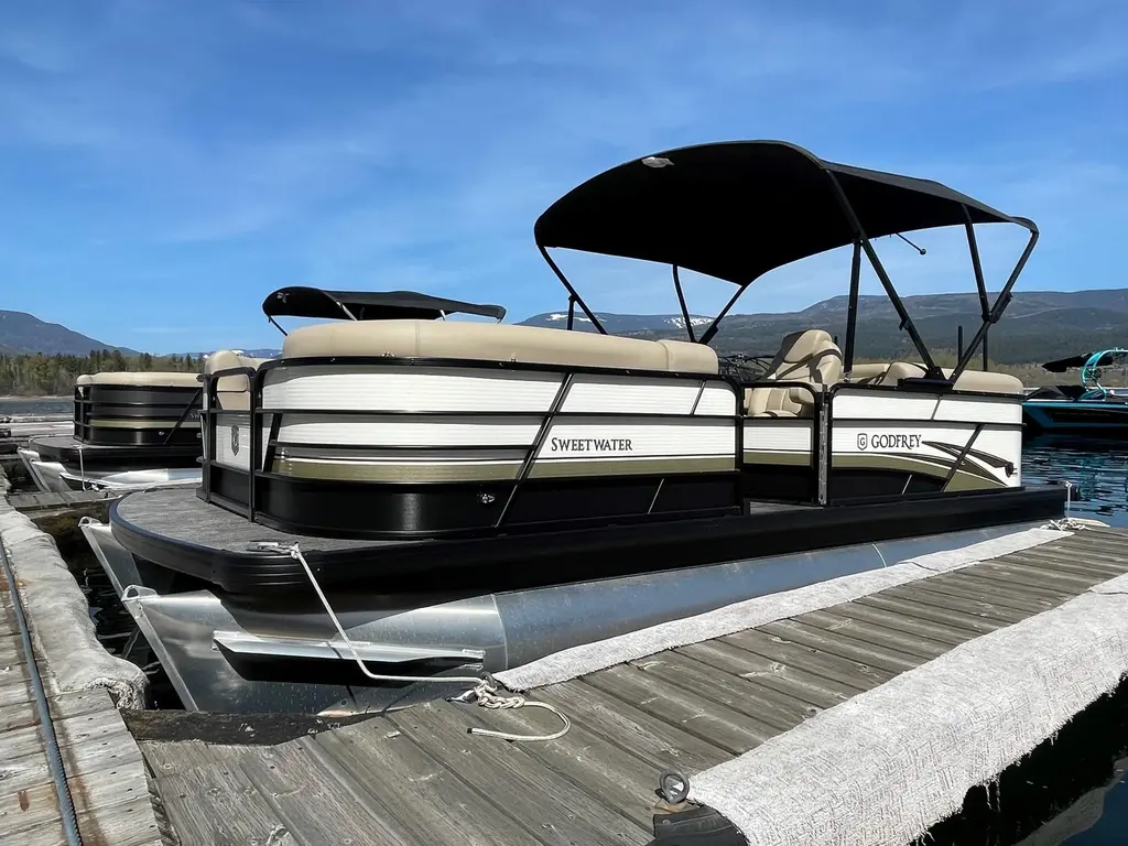 2023 Godfrey Marine Sweetwater Split Bench SW 2186 SB 