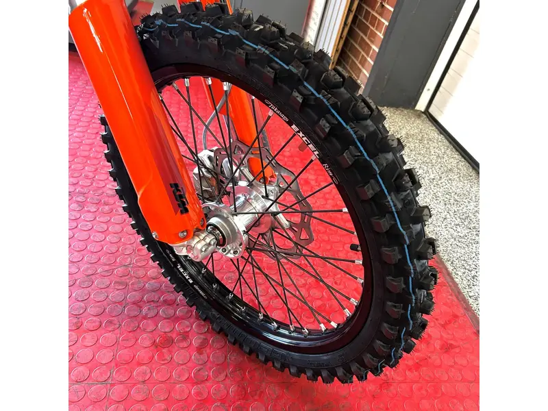 2025 KTM 250 SX-F thumbnail 7