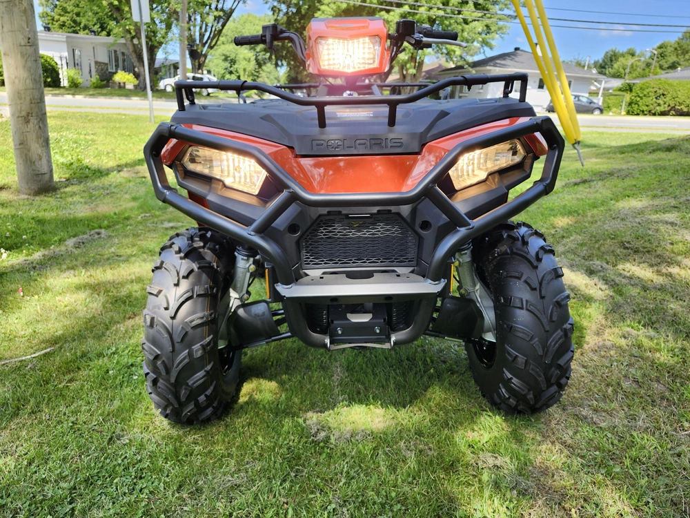 2025 Polaris Sportsman 570 Eps - Orange Rust Vtt Eps Pour Beauce Et Bellechasse alt