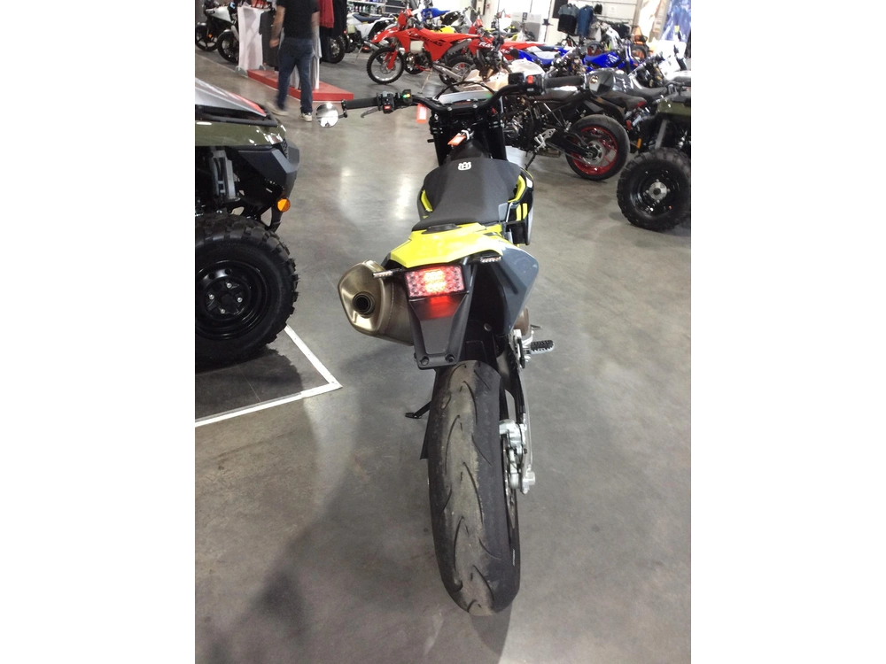 2023 Husqvarna 701 Superm alt