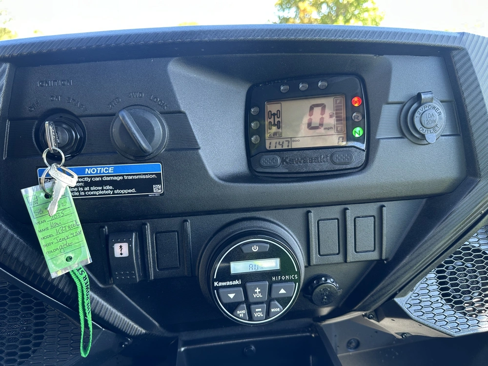 2025 Kawasaki Teryx 4 S Se alt