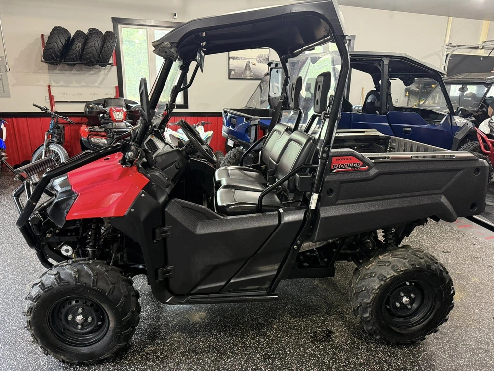 Honda Pioneer 700 2015 alt