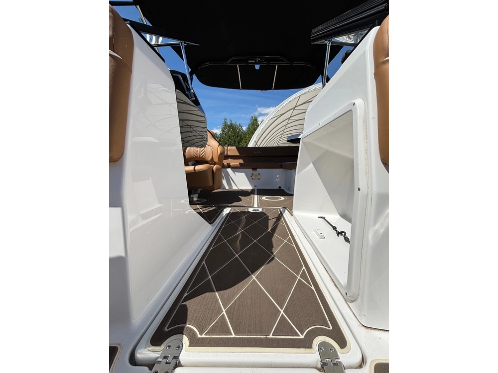 2022 Glastron Gt 205 Mercruiser 4.5l alt