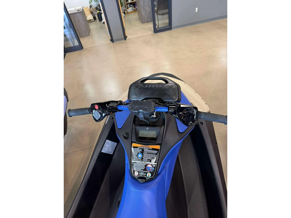 2025 Sea Doo Spark Trixx Pour 3 Au alt