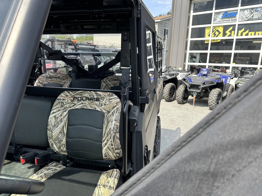 2025 Polaris *demo* Ranger Crew Xp 1000 Prem - Waterfowl Ed *$259 Bi-weekly* alt