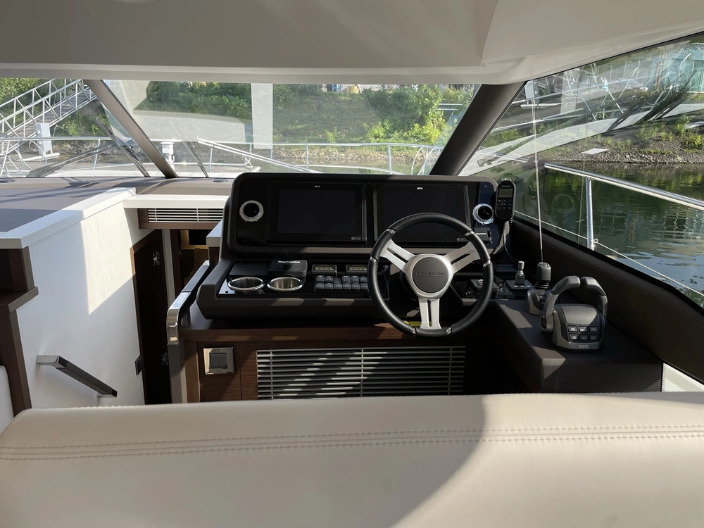 Prestige Yachts 520 Fly - Diesel 2022 alt