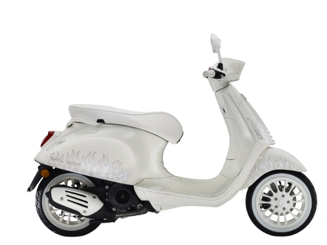 2022 Vespa Sprint 50 Justin Bieber alt