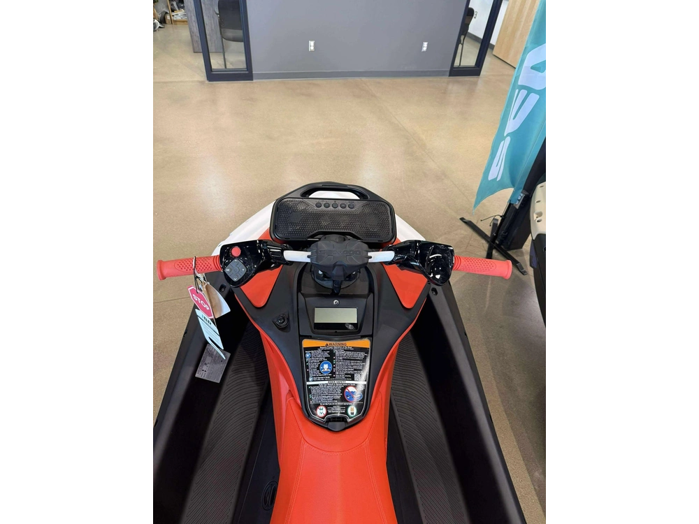 2025 Sea Doo Spark Trixx Pour 1 Au alt