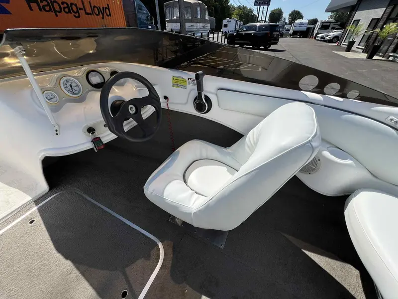 Larson 166 FLYER BR **MOTEUR YAMAHA 115HP!!** 1999