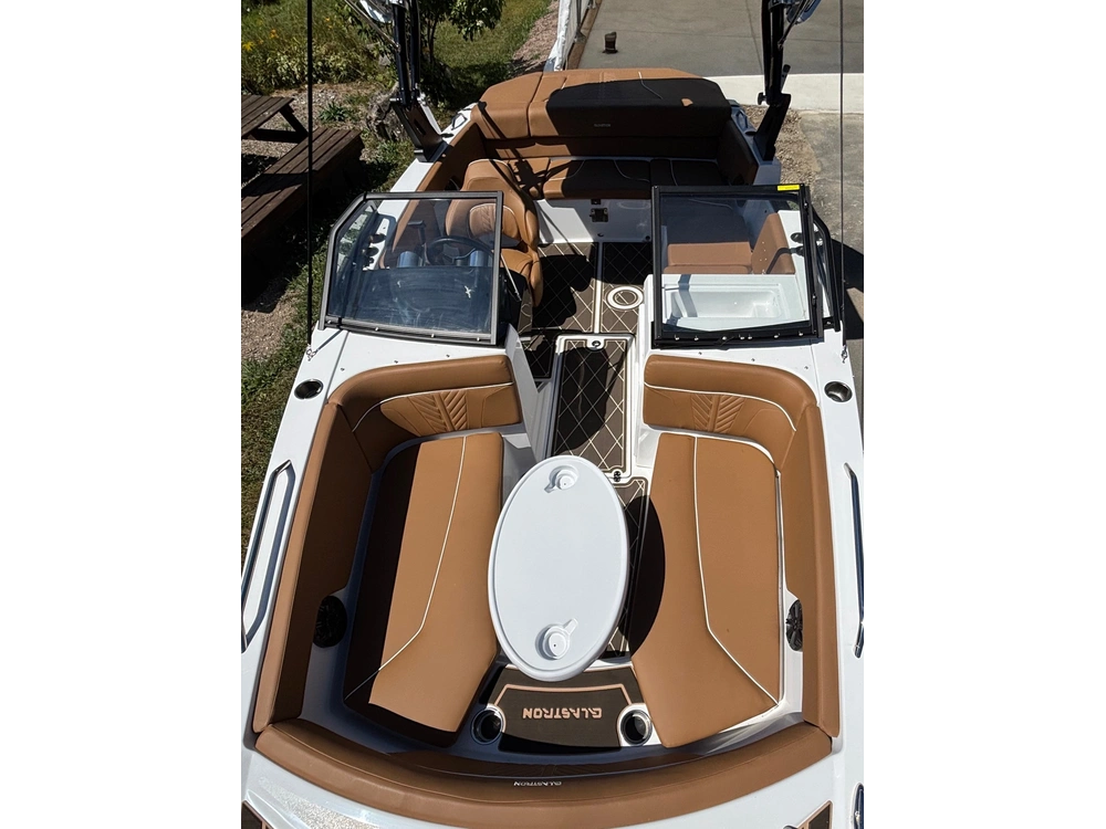 2022 Glastron Gt 205 Mercruiser 4.5l alt