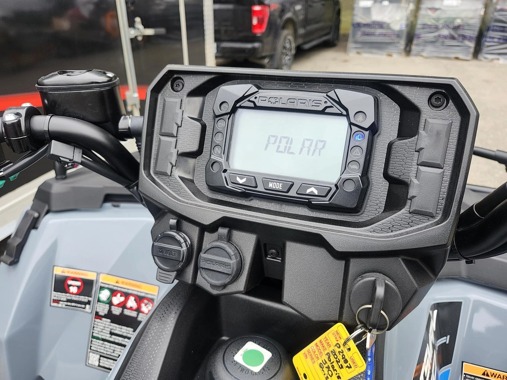 2025 Polaris Sportsman 570 Premium - Storm Gray Livraison Rapide Rive-sud Québec alt