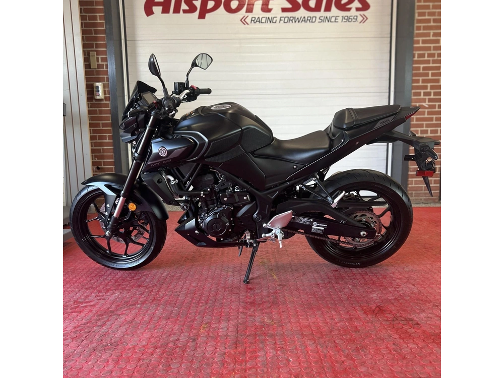 2023 Yamaha Mt-03 alt