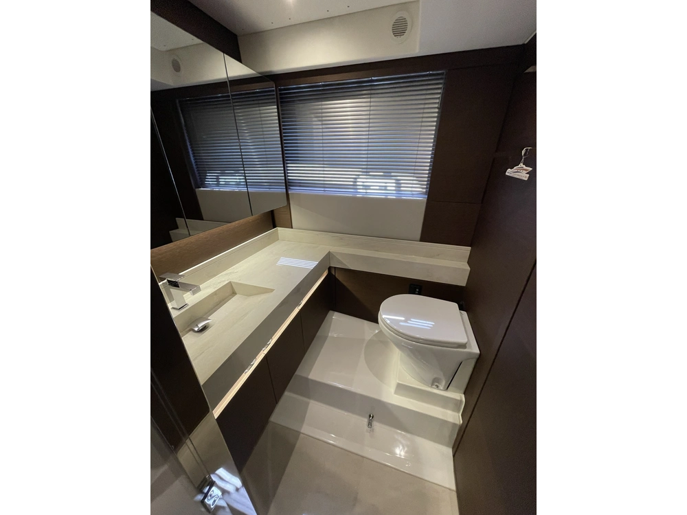 Prestige Yachts 520 Fly - Diesel 2022 alt