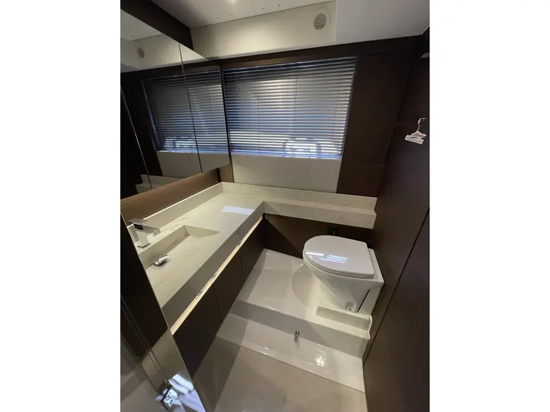 Prestige Yachts 520 FLY - DIESEL 2022