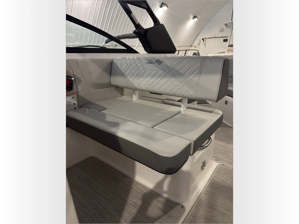 2026 Sea Ray Sdx 250 Outboard alt