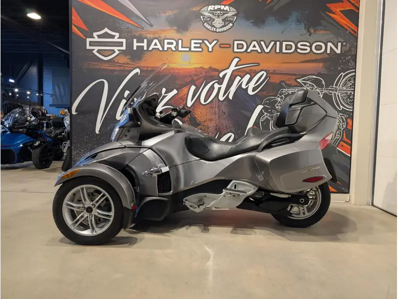 2011 Can-Am Spyder RT