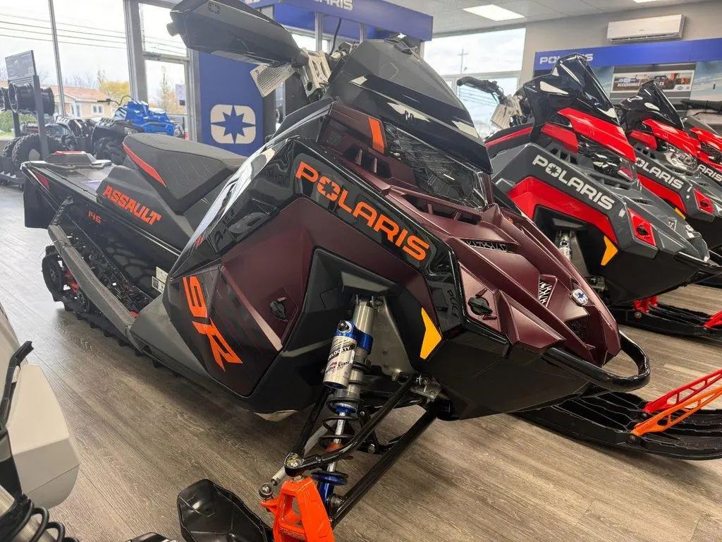 Polaris Switchback Assault 2025 - 9R 146 ES MATTE DARK CHERRY & GLOSS BLACK