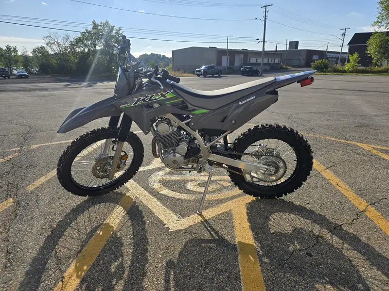 2025 Kawasaki KLX230rs thumbnail 8