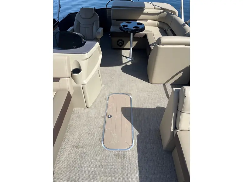 Godfrey Marine Sweetwater Cruise SW 2186 C GTP 27 in. Center Tube 2023