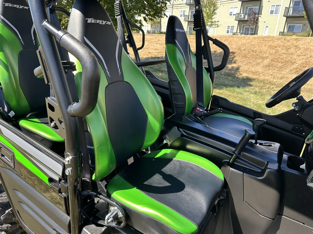2025 Kawasaki Teryx 4 S Se alt