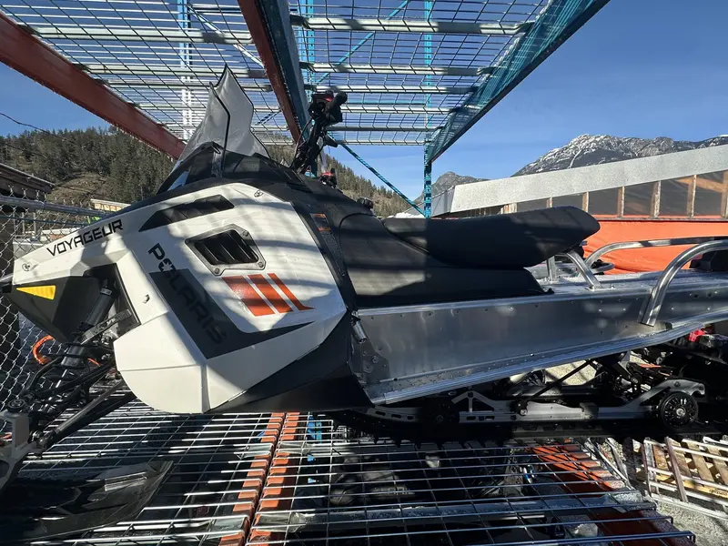 2024 Polaris 550 VOYAGEUR 155 - White Lightning