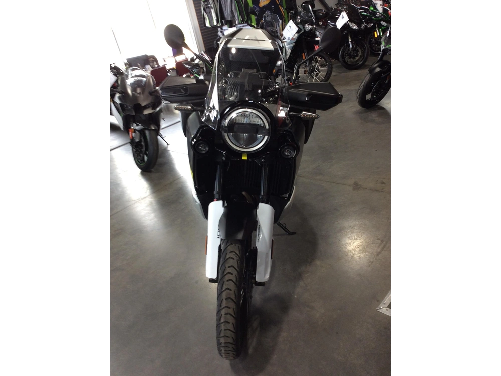 2023 Husqvarna Norden 901 alt