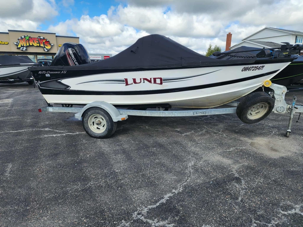2015 Lund Boat Co Crossover Fs alt