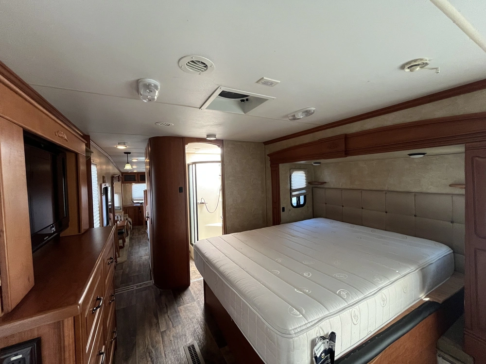 Forest River Cardinal 3640r 2010 alt