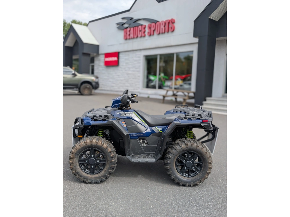 2025 Polaris Sportsman 850 Trail - Springfield Blue Atelier Polaris Expert En Beauce alt