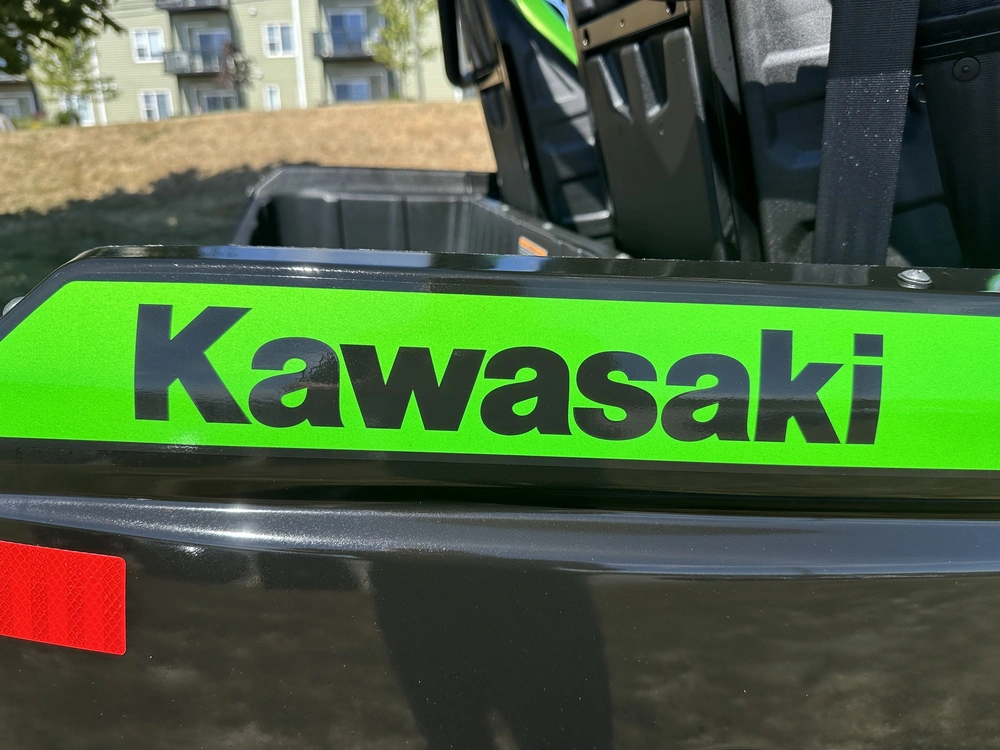 2025 Kawasaki Teryx 4 S Se alt