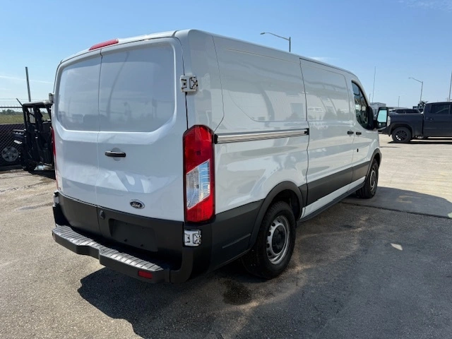 2018 Ford Transit T-150 Cargo Van alt