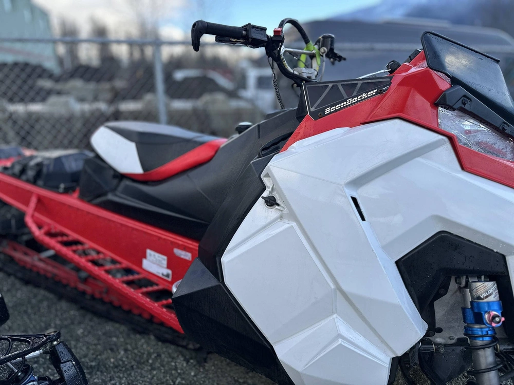 2020 Polaris 850 Rmk Khaos 155 Sc-select 850 155 - White Lightning / Indy® Red alt
