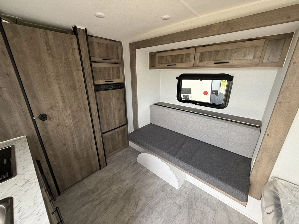 Prolite Escapade 2025 alt