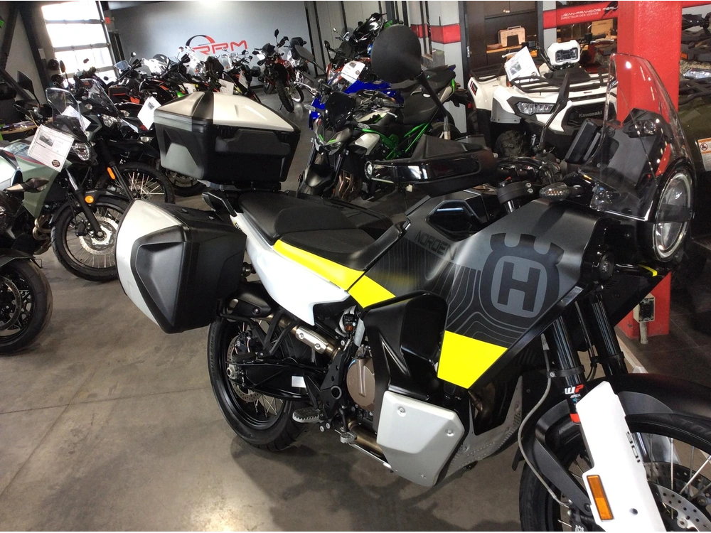 2023 Husqvarna Norden 901 alt