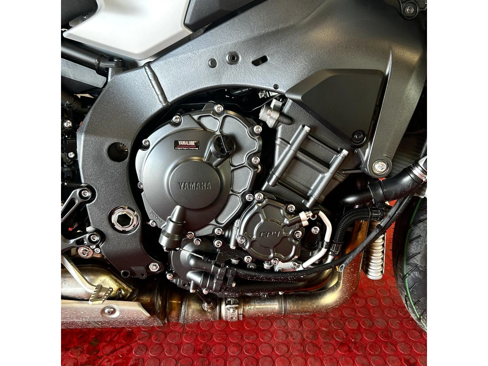 2025 Yamaha Mt 10 alt