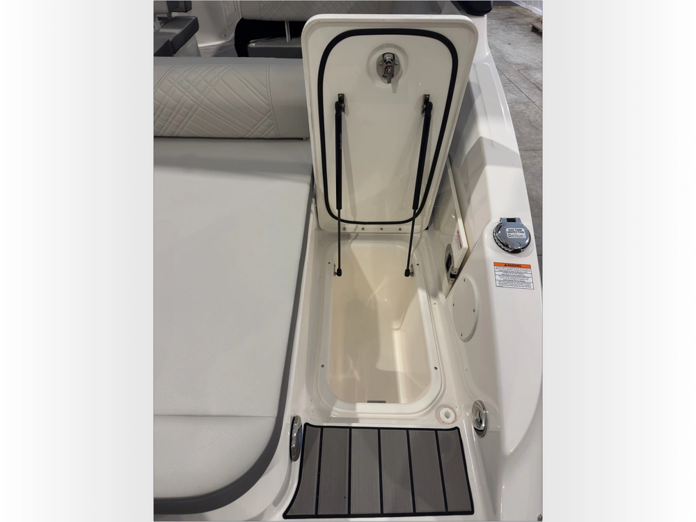 2026 Sea Ray Sdx 250 Outboard alt