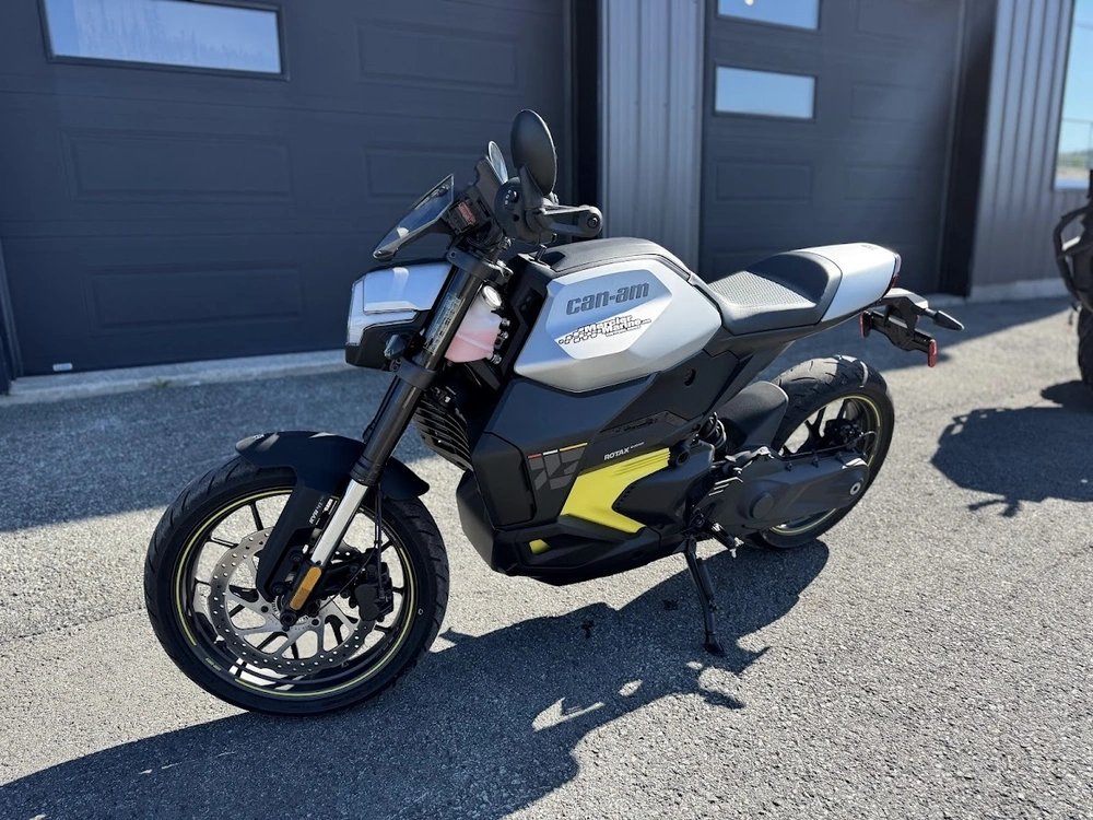 2025 Can-am Pulse '73 alt