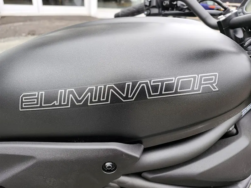 2024 Kawasaki ELIMINATOR 500 NOIR Rabais inclus dans le prix final