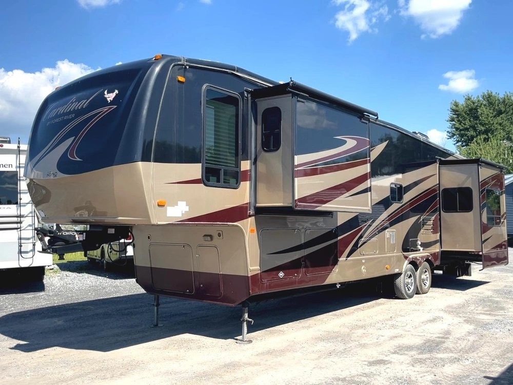Forest River Cardinal 3640r 2010 alt