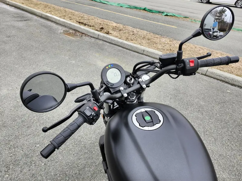 2024 Kawasaki ELIMINATOR 500 NOIR Rabais inclus dans le prix final