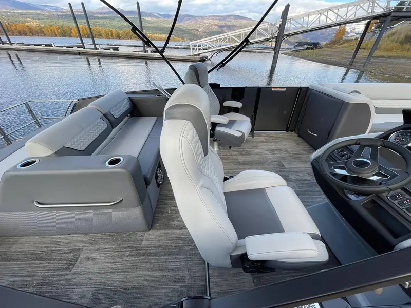 Godfrey Marine Monaco Dual Flip Lounge MC 255 DFL GTP 27 in. Center Tube 2024