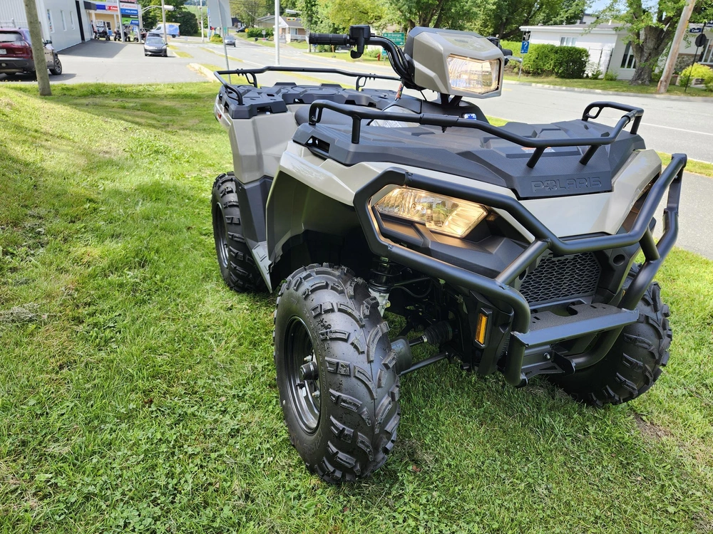 2025 Polaris Sportsman 570 Eps - Desert Sand Concession Polaris 5 Étoiles alt