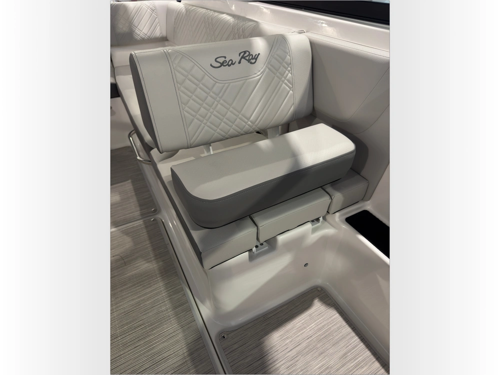 2026 Sea Ray Sdx 250 Outboard alt