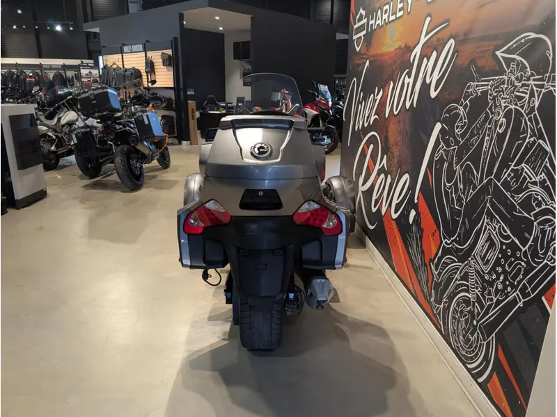 2011 Can-Am Spyder RT