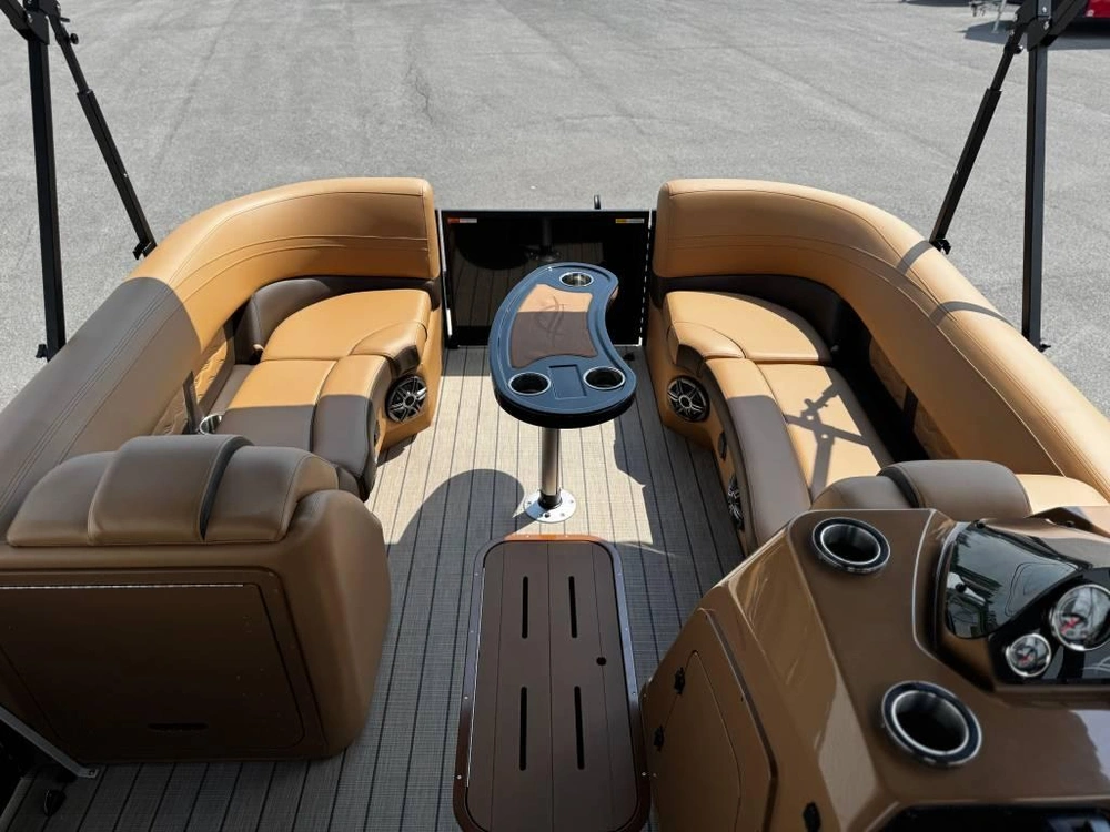 Suncatcher G3 Fusion 324sl 2025 + Remorque + Moteur Yamaha 200 Hp Vmax Sho 2025 alt