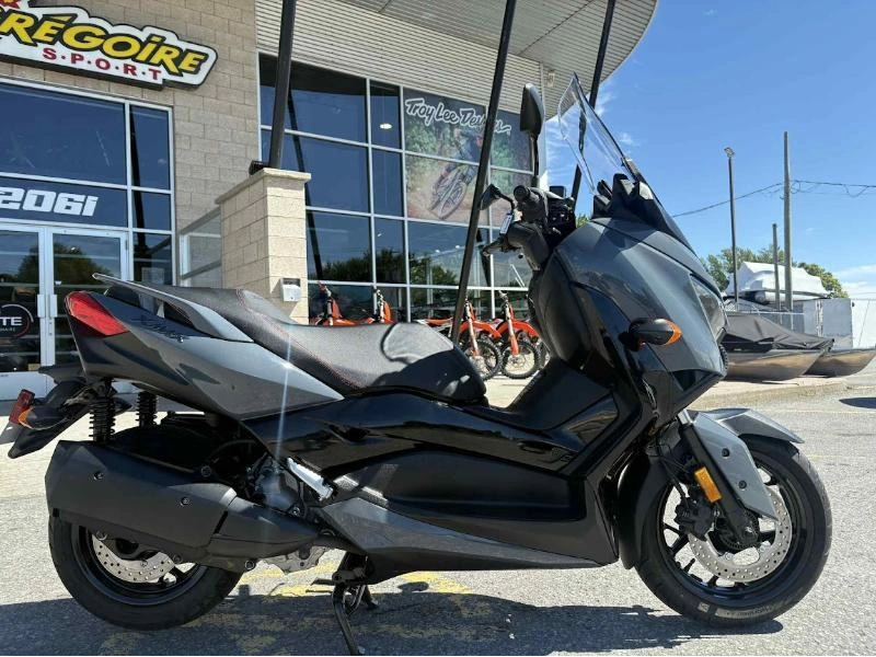Yamaha Xmax 300 2022 alt