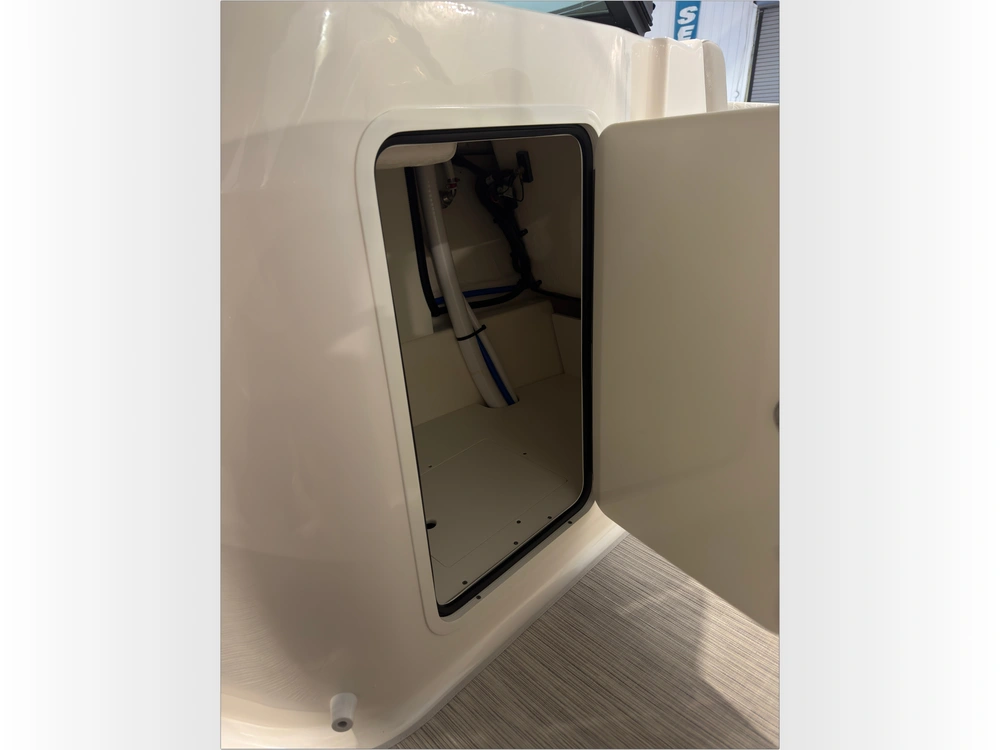 2026 Sea Ray Sdx 250 Outboard alt